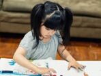 Gambar Anak Menggambar-16